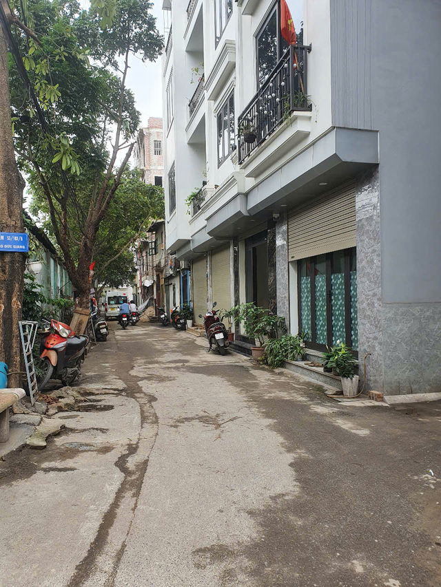 NHÀ PHỐ ĐỨC GIANG Ô TÔ TRÁNH – 6 TẦNG THANG MÁY  32 m2 X 6 tầng,mặt tiền  3.9m, 7.5 tỷ Long Biên. - Ảnh 1