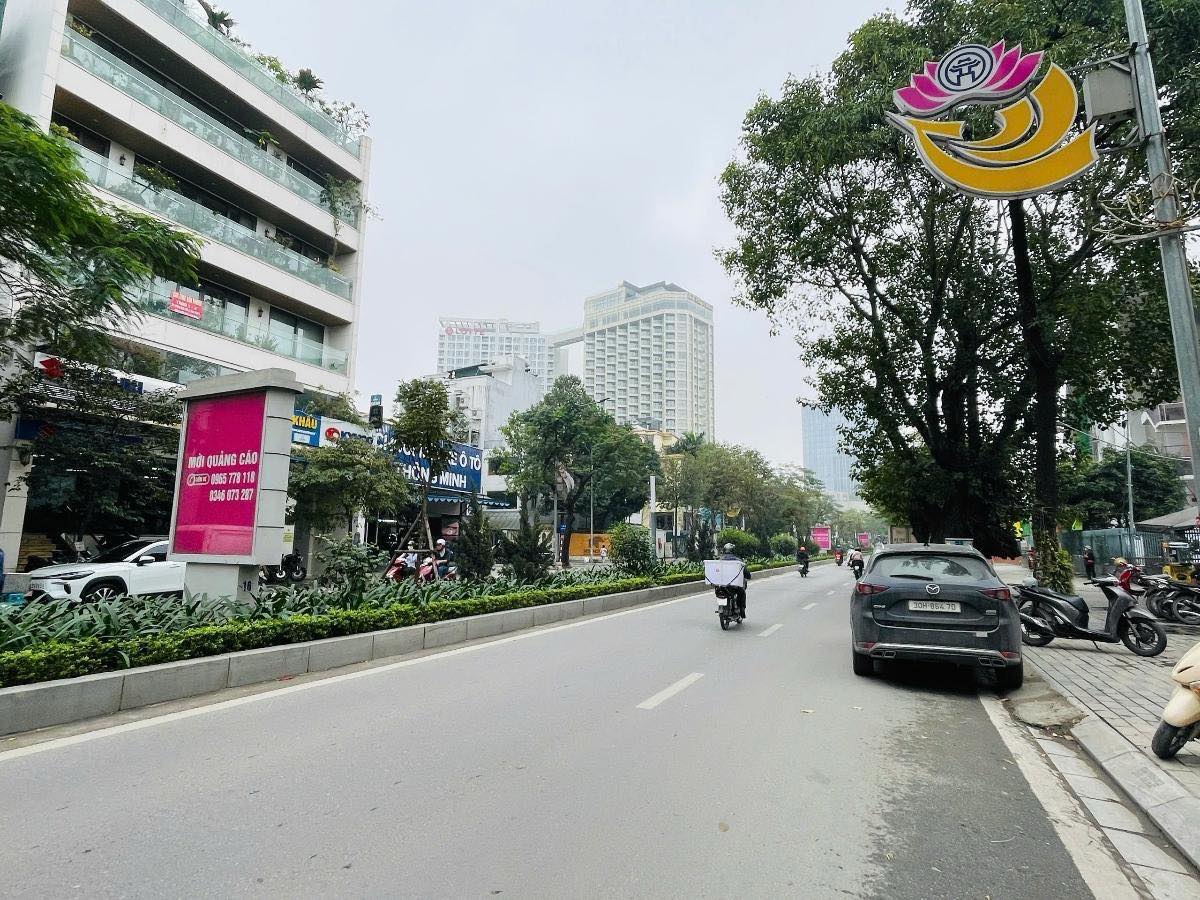 Nhà Mặt Phố Lạc Long Quân (Đối Diện LOTTE) 153m/4 Tầng (Có Hầm), MT 8.2m 86 Tỷ - Ảnh chính
