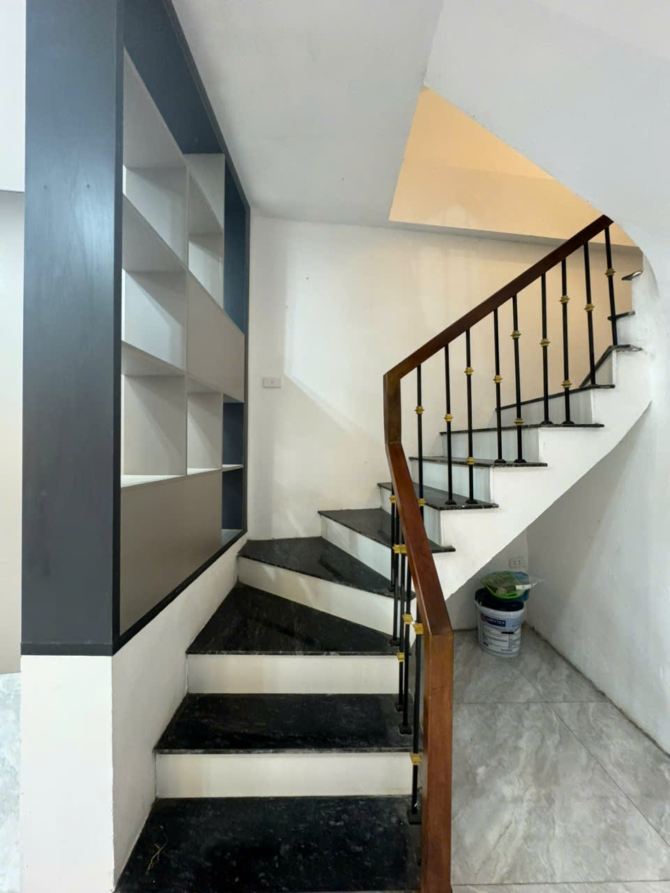 NHÀ ĐẸP - GIÁ TỐT Chính chủ cần bán nhanh căn nhà vị trí đẹp tại quận Long Biên, TP Hà Nội - Ảnh 4