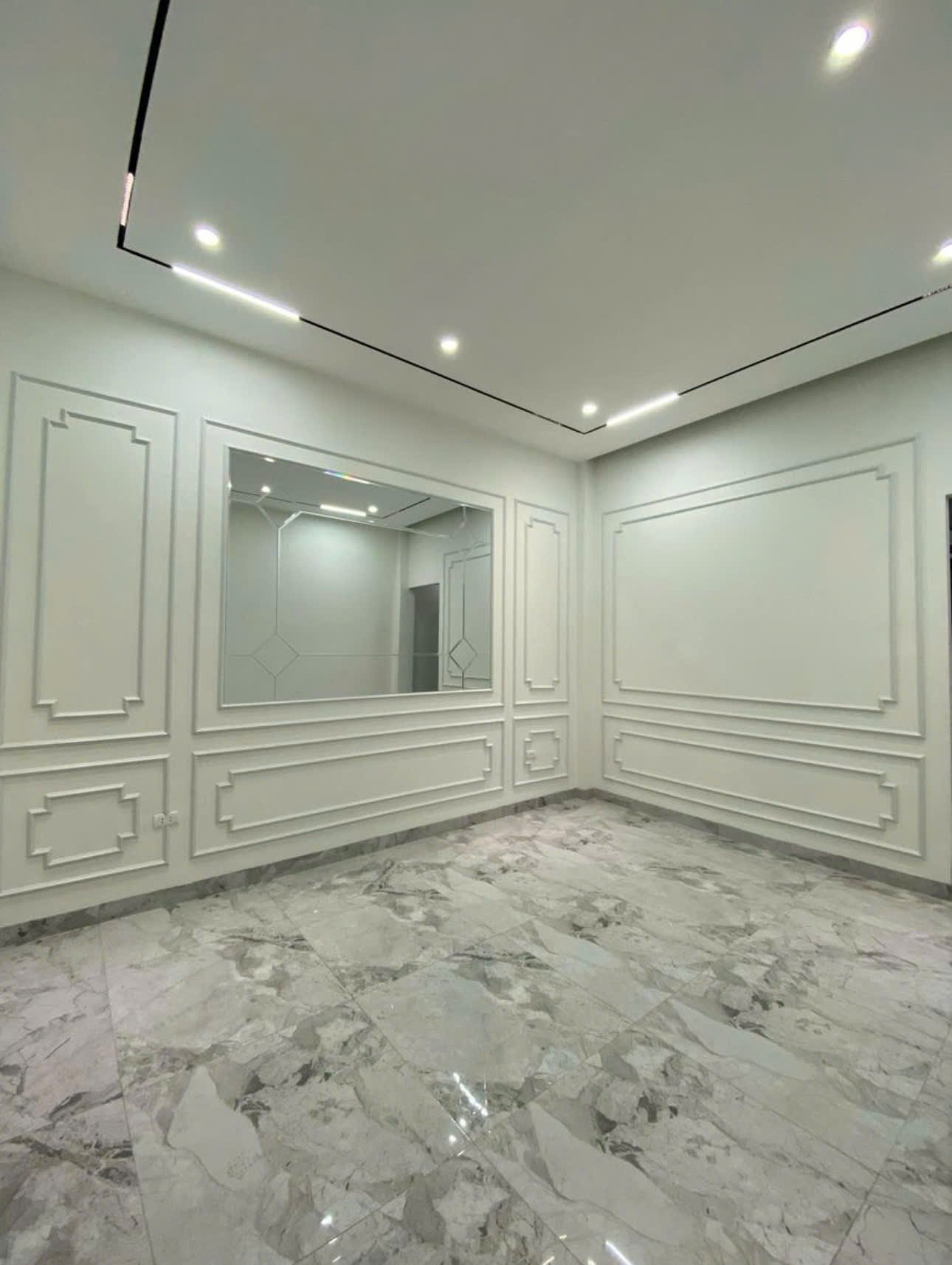 Bán Nhà Riêng! Phân Lô Trần Quốc Hoàn 40m² - Ô Tô Tránh, Giá 14 Tỷ Có TL - Ảnh 3