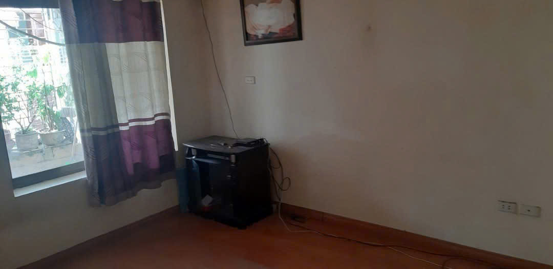 Cho thuê căn hộ 70m2, tầng 4, 2 ngủ khu tập thể quân đội ngõ 558 Nguyễn Văn Cừ,Long Biên - Ảnh 4