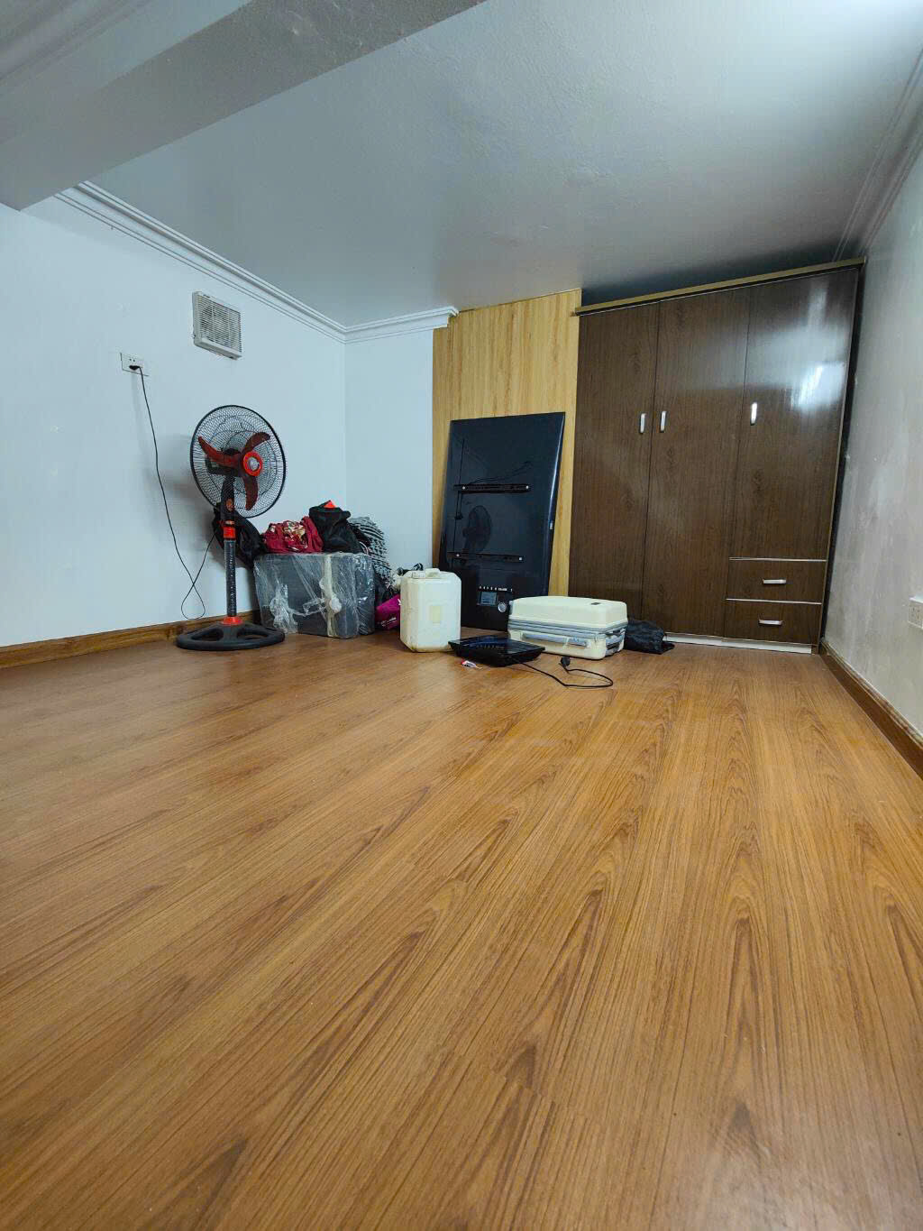 Hiếm!  Quốc Tử Giám 25 m, 4 tầng, 3 ngủ, 3 vệ sinh,80 m ra ô tô, khu vực vịp Đống Đa, sổ đỏ cc, - Ảnh 3