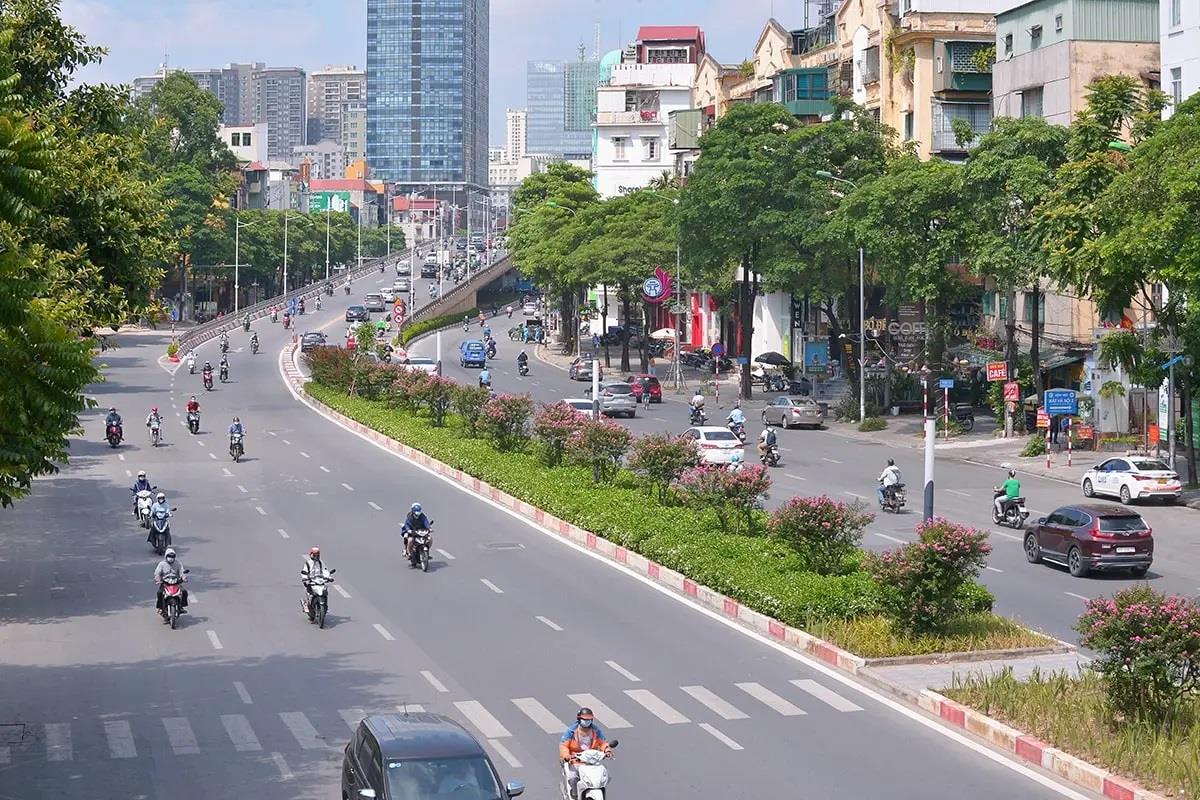 Mặt phố Nguyễn Chí Thanh quận Đống Đa, DT 120m2 x 8 tầng, cho thuê cả nhà vài trăm triệu/tháng - Ảnh chính
