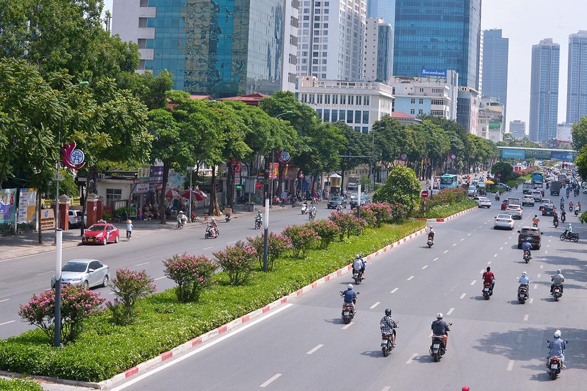Mặt phố Nguyễn Chí Thanh quận Đống Đa, DT 120m2 x 8 tầng, cho thuê cả nhà vài trăm triệu/tháng - Ảnh 2