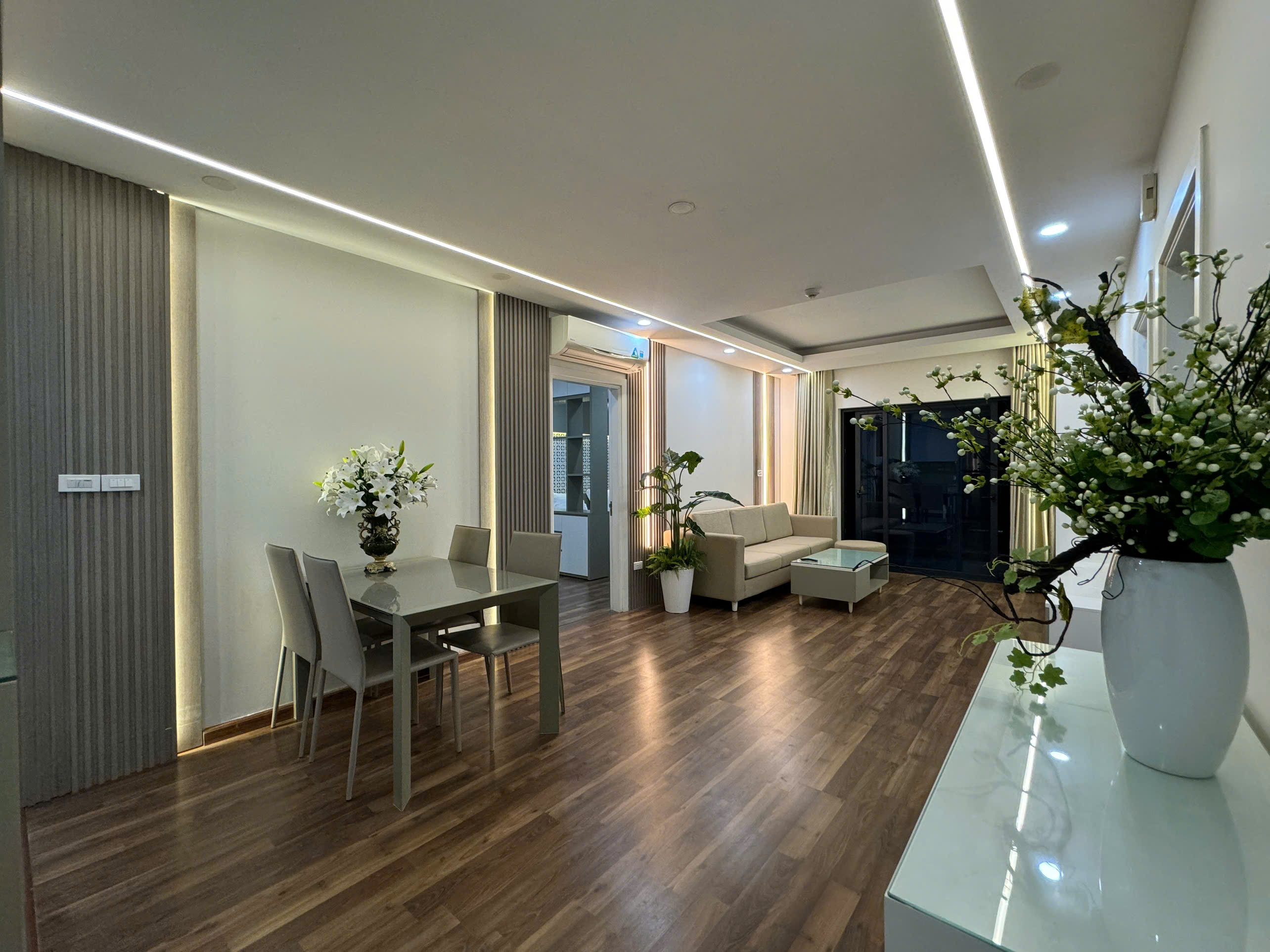 Căn 3 ngủ 2 WC tòa R4B Goldmark City,nội thất mới 100% nhập từ EU, Đức, Hàn cao cấp - Ảnh 1
