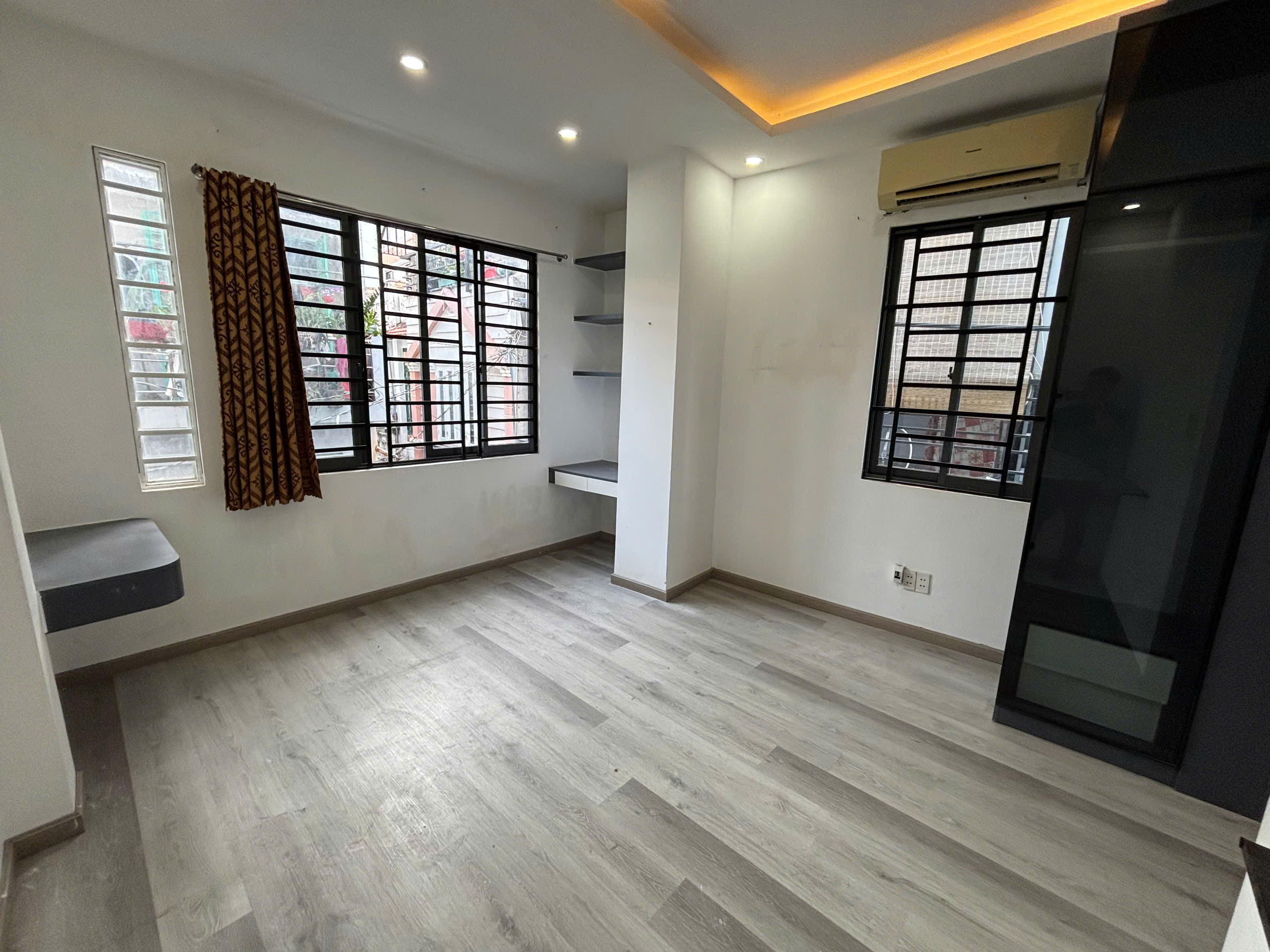 Bán Nhà Nguyễn Văn Công (4x11), 3 Tầng Nhỉnh 4 Tỉ - Ảnh 3