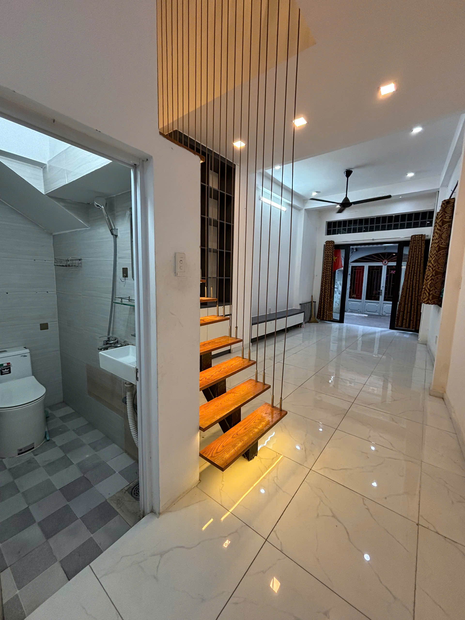 Bán Nhà Nguyễn Văn Công (4x11), 3 Tầng Nhỉnh 4 Tỉ - Ảnh 1