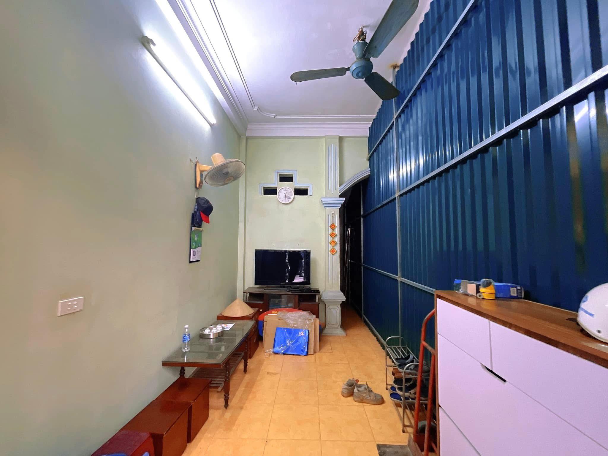 BÁN NHÀ ĐƯỜNG NGUYỄN VĂN HUYÊN CẦU GIẤY, VỊ TRÍ ĐẸP GẦN PHỐ Ô TÔ KINH DOANH. DT 51M2 5 TẦNG 13.5 TỶ - Ảnh 1