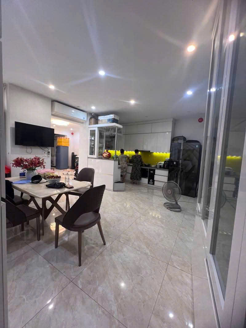 Bán Biệt Thự Siêu Hot , Tây Hồ , HN . DT 165m2 , 3T,  MT 9m . Giá 48 tỷ . - Ảnh 4