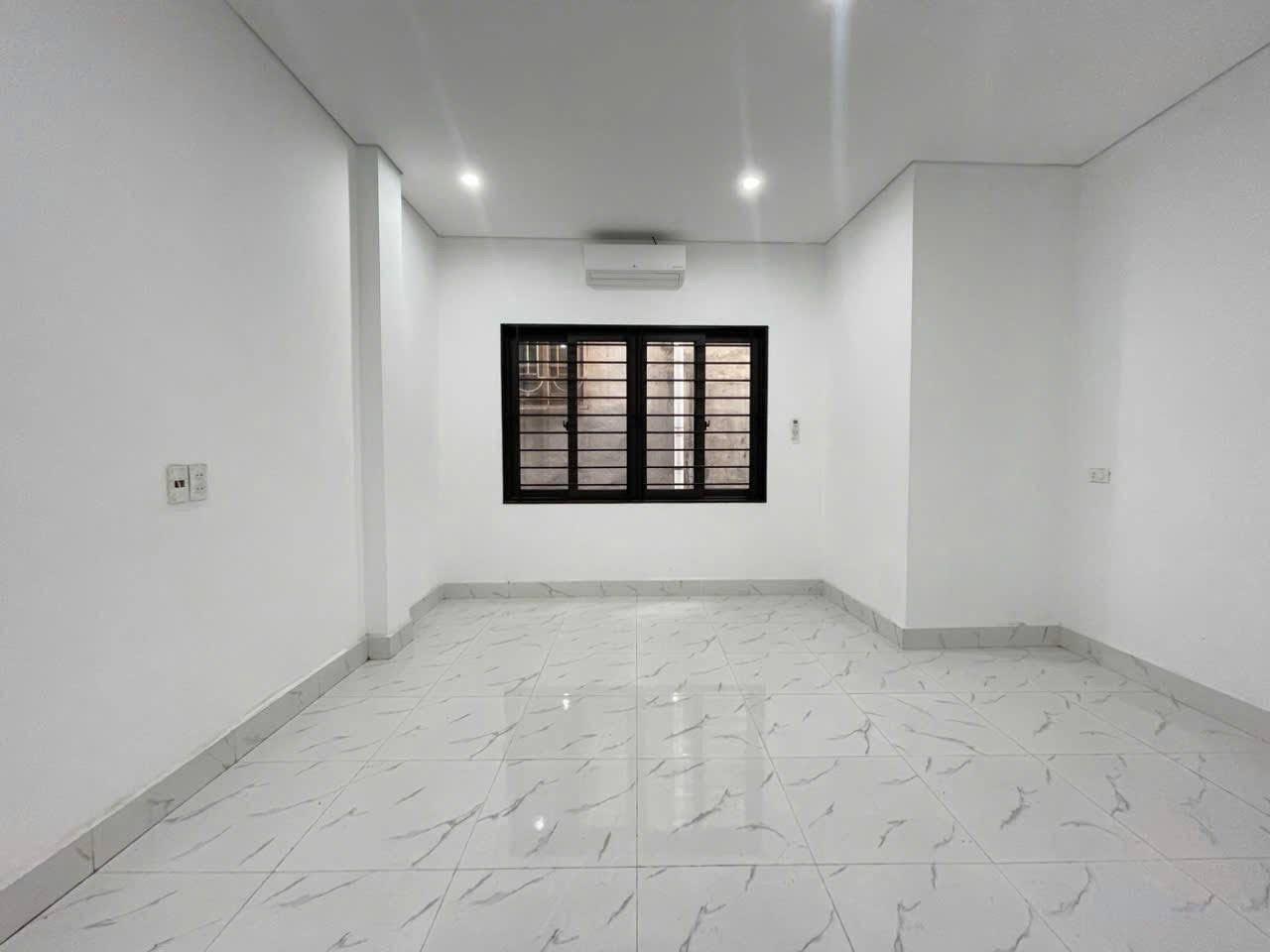 MẶT NGÕ TRẦN KHÁT CHÂN - 20M RA PHỐ - NHÀ MỚI ĐẸP KOONG - GIÁ 5.6 TỶ - Ảnh 2