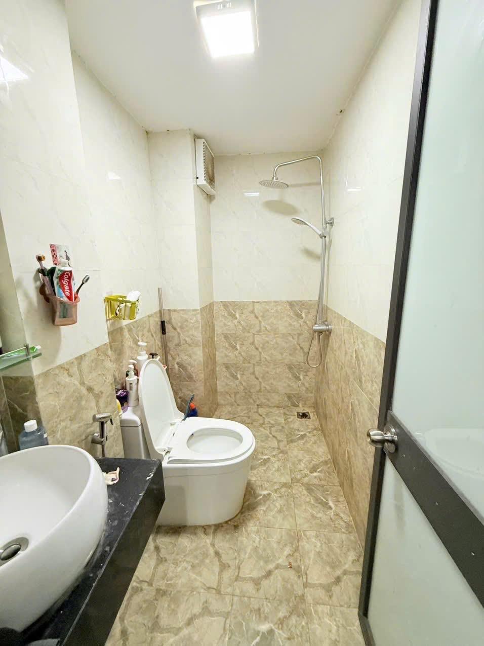 PHÂN LÔ VỈA HÈ VÕ CHÍ CÔNG - ÔTÔ TRÁNH, VÀO NHÀ - 6 TẦNG THANG MÁY - GIÁ 21 TỶ - Ảnh 4