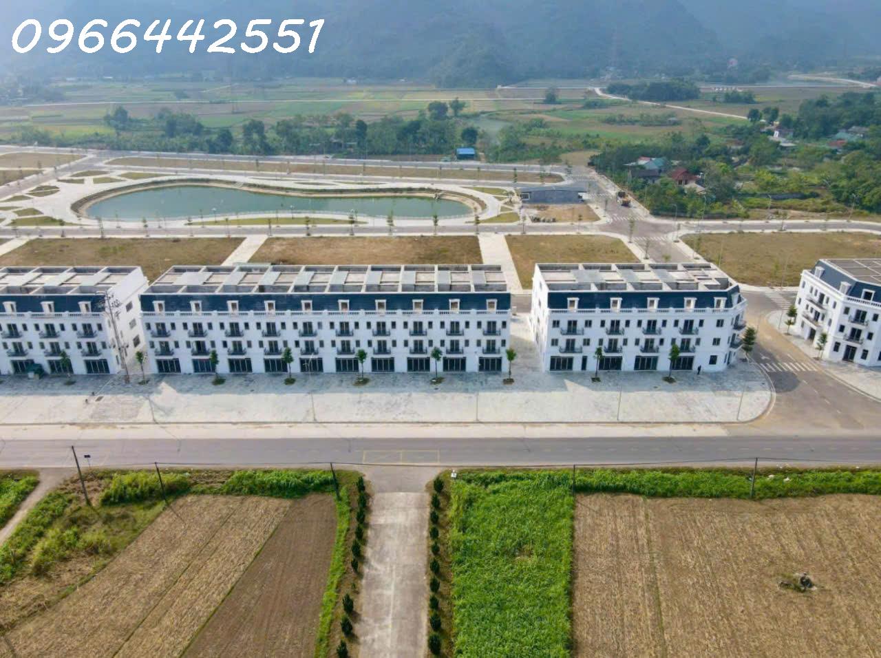 Bán căn Shophouse trung tâm thị trấn Hàng Trạm Yên Thủy sẵn sổ 138m VH 20m nhỉnh 6 tỷ - Ảnh 2