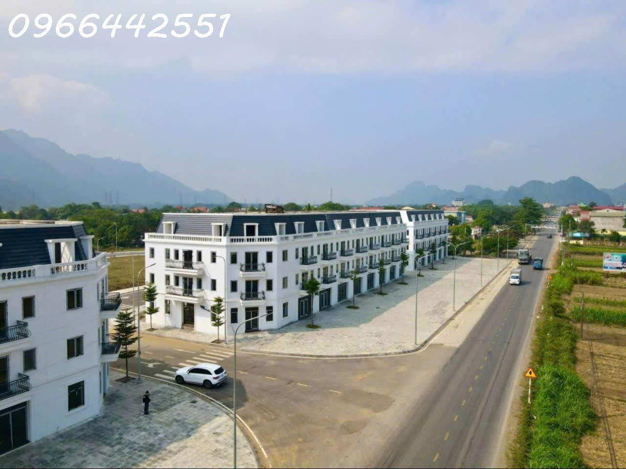 Bán căn Shophouse trung tâm thị trấn Hàng Trạm Yên Thủy sẵn sổ 138m VH 20m nhỉnh 6 tỷ - Ảnh chính