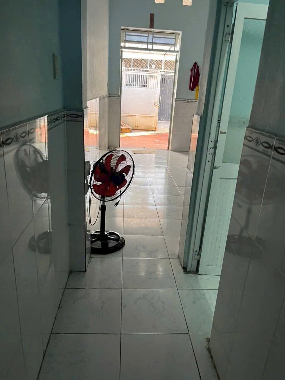 Nhà C4 có gác (4 x20) Đường 6m xe hơi tận cửa Đông Bắc, P.Tân Chánh Hiệp, Quận 12 - Ảnh 3