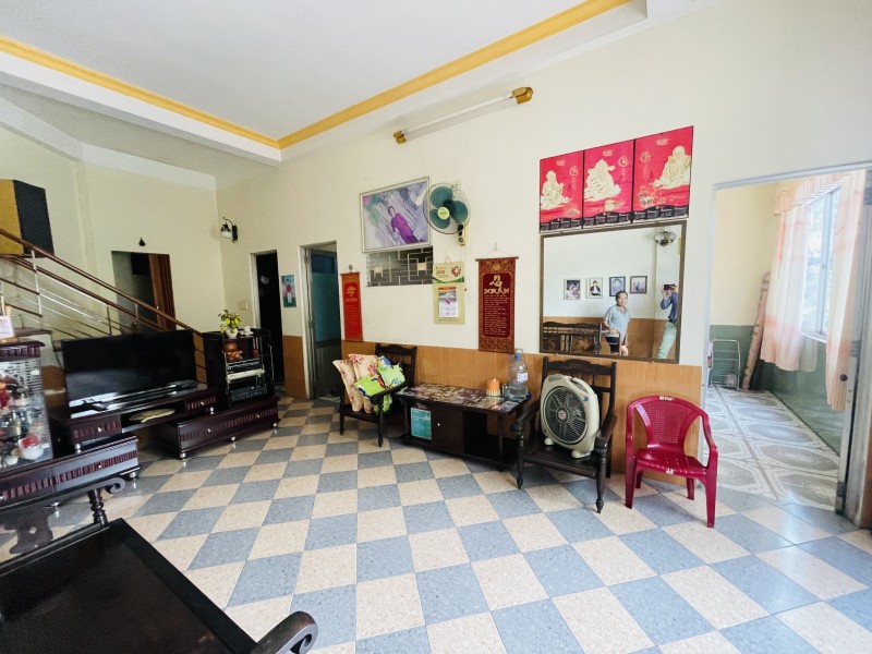 ♥ Nhà MT Nguyễn Tri Phương đường 10.5m, gần Chợ, KD, 62m2, ngang 8m, 3 tầng, 8.x tỷ - Ảnh chính