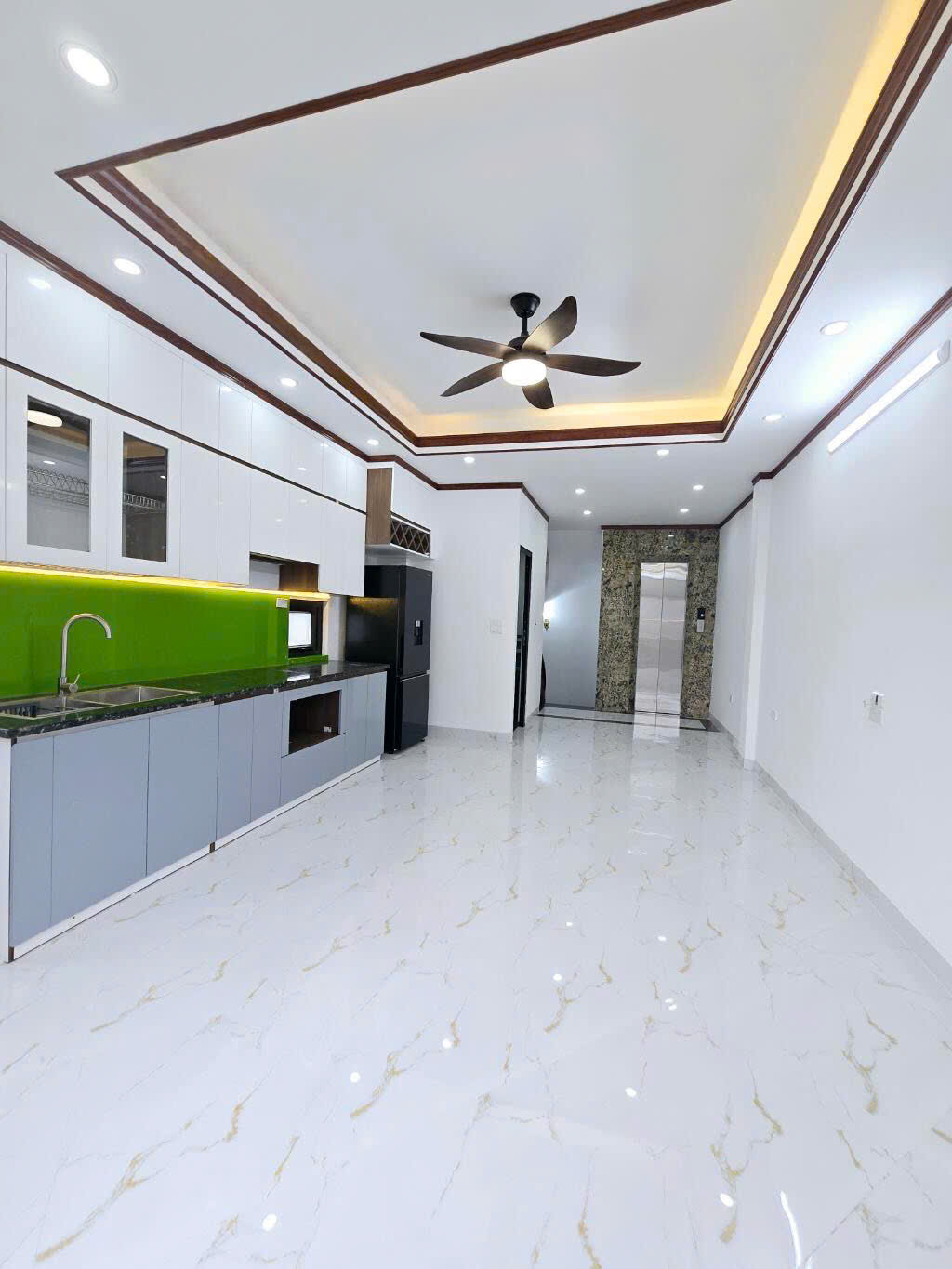 Nhà đẹp Ba Đình 36m2 x 6 tầng thang máy - Lô góc - Gần phố - Ngõ thông. - Ảnh chính