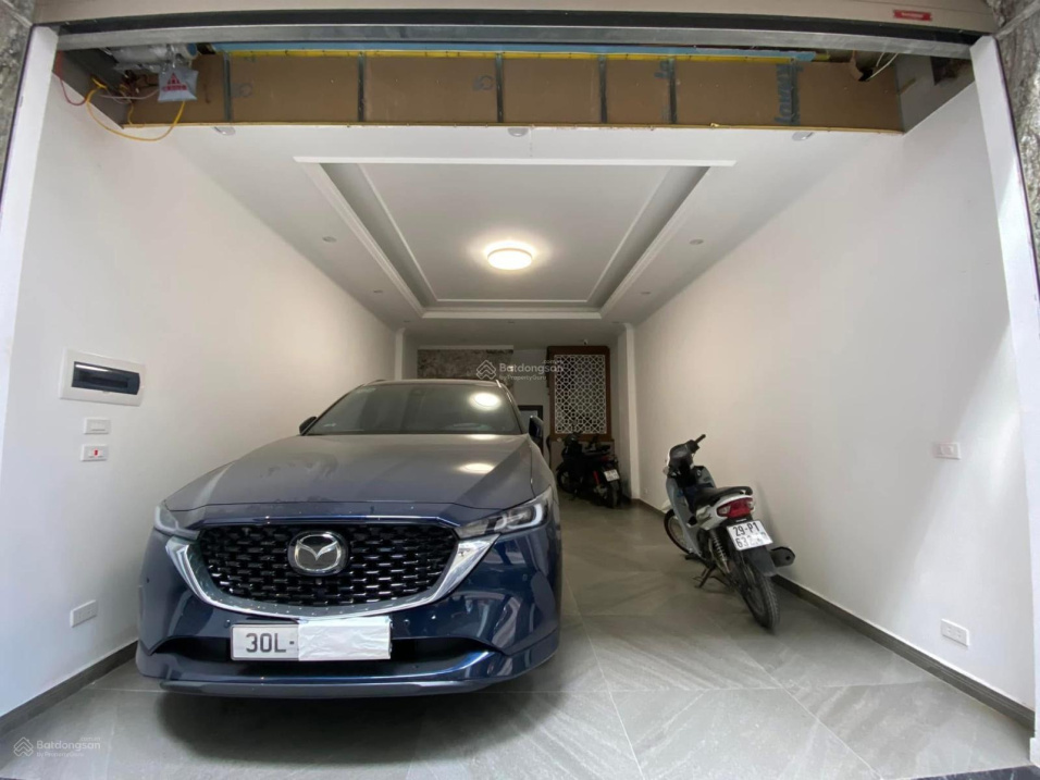 17.5 Tỷ sở hữu Toà nhà 7T Nguyễn Văn Huyên, Ô Tô Tránh , 52M2, MT 4.2M, Kinh Doanh - Ảnh chính