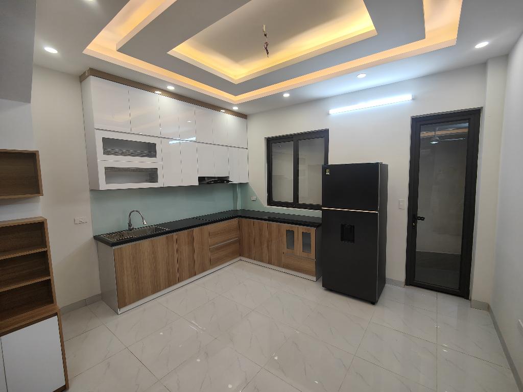 NHÀ ĐẸP Ở NGAY - DÂN XÂY - 2 MẶT THOÁNG - CÁCH MP NGUYỄN HOÀNG 30M - Ô CHỜ THANG MÁY. - Ảnh chính