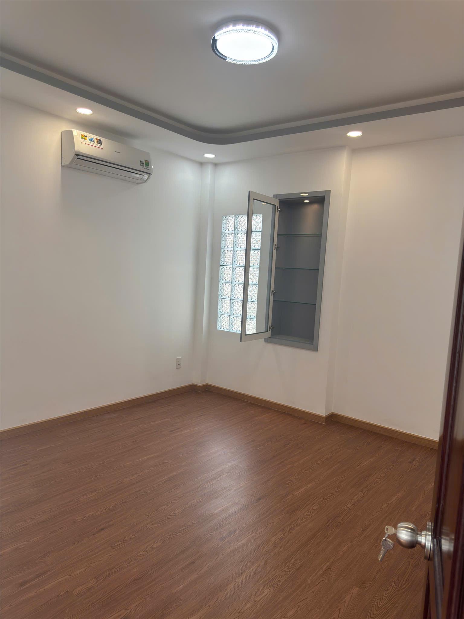 ** Bán nhà HXH đường Trường Chinh, P12, Tân Bình, 5 tầng - 11,8 tỷ - Ảnh 2