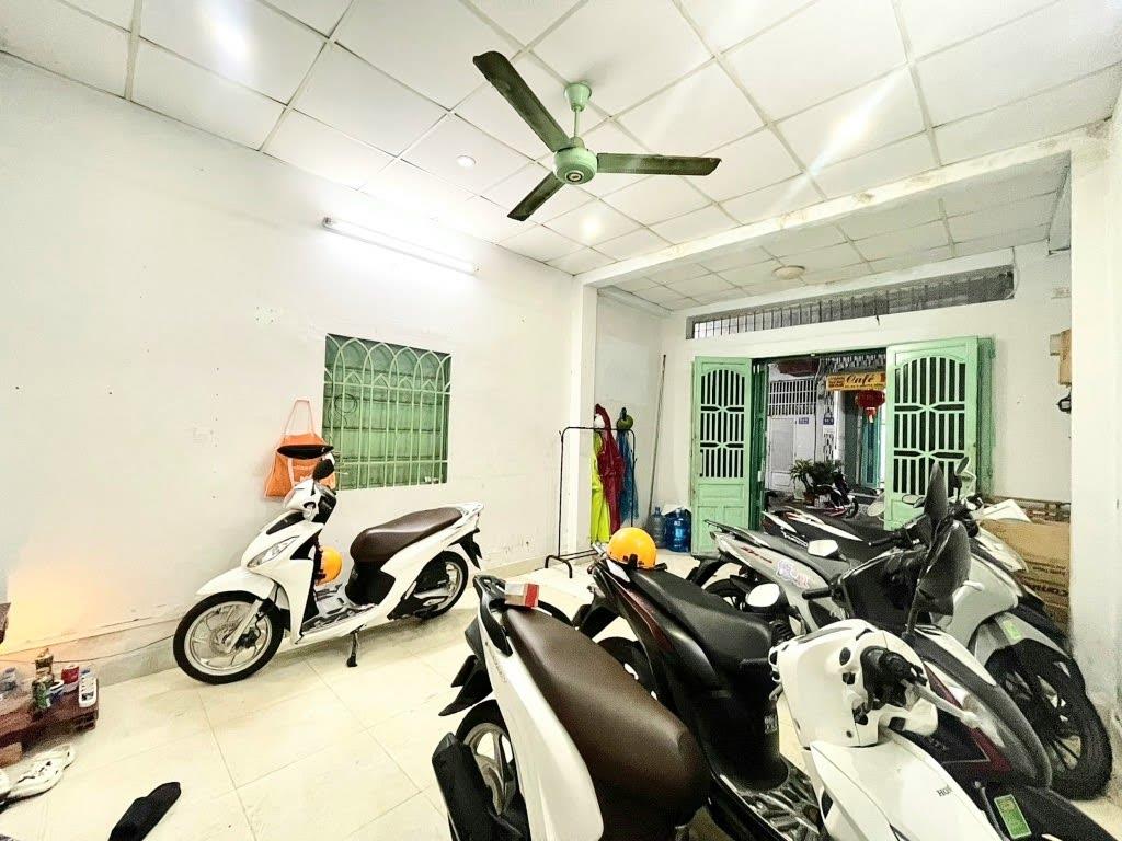 Bán nhà Gò Vấp, hẻm xe hơi Lê Quang Định, giáp Phạm Văn Đồng, 4 x 13, 3Pn, hơn 5 đồng - Ảnh 1