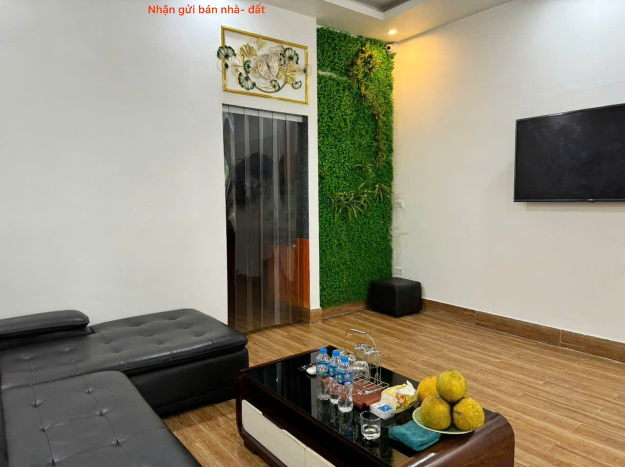 Bán nhà 3 tầng, tổ 4, TT Quang Minh, Mê Linh. Nhà đẹp, chỉ việc xách vali về ở - Ảnh 1