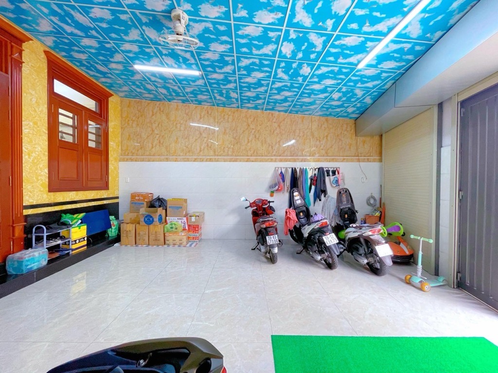 MẶT TIỀN KINH DOANH SẦM UẤT - 6 TẦNG - 6M x 16M - THANG MÁY - NỘI THẤT GỖ CAO CẤP - Ảnh 2