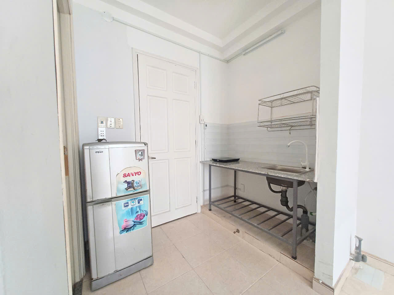 CHO THUÊ CĂN HỘ CHUNG CƯ FULL NỘI THẤT ĐƯỜNG NGUYỄN VĂN CÔNG - TP HỒ CHÍ MINH - Ảnh 2