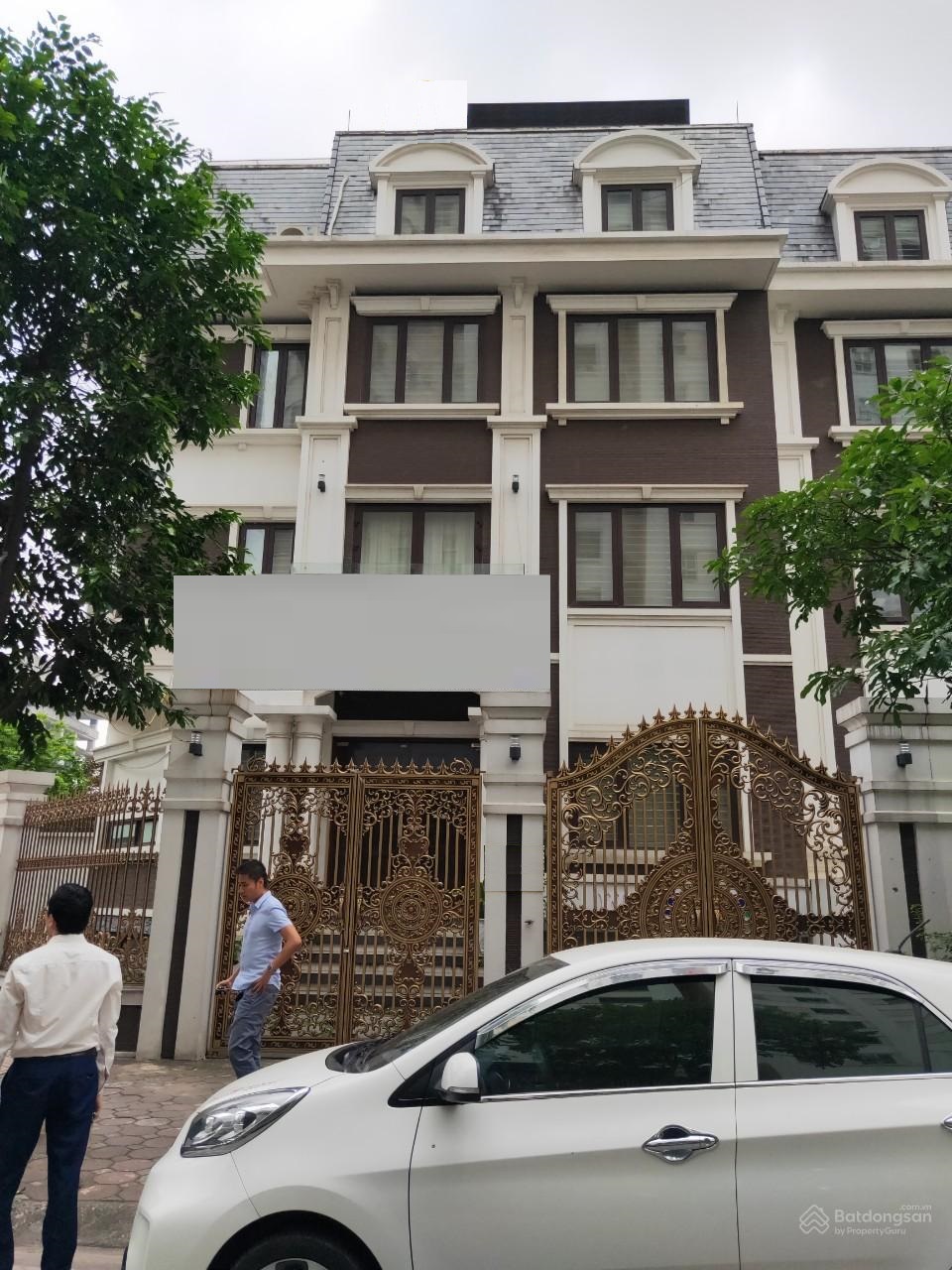 Cho thuê biệt thự Hoàng Quốc Việt, 200m2, 5 tầng lô góc, thang máy - Ảnh chính