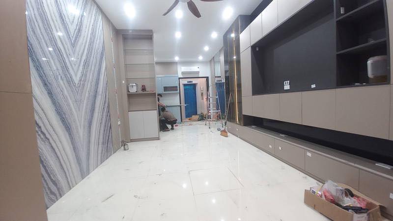 NHÀ ĐẸP BỒ ĐỀ – THANG MÁY – NỘI THẤT XỊN – TRUNG TÂM – NGÕ Ô TÔ VÀO NHÀ - Ảnh 1