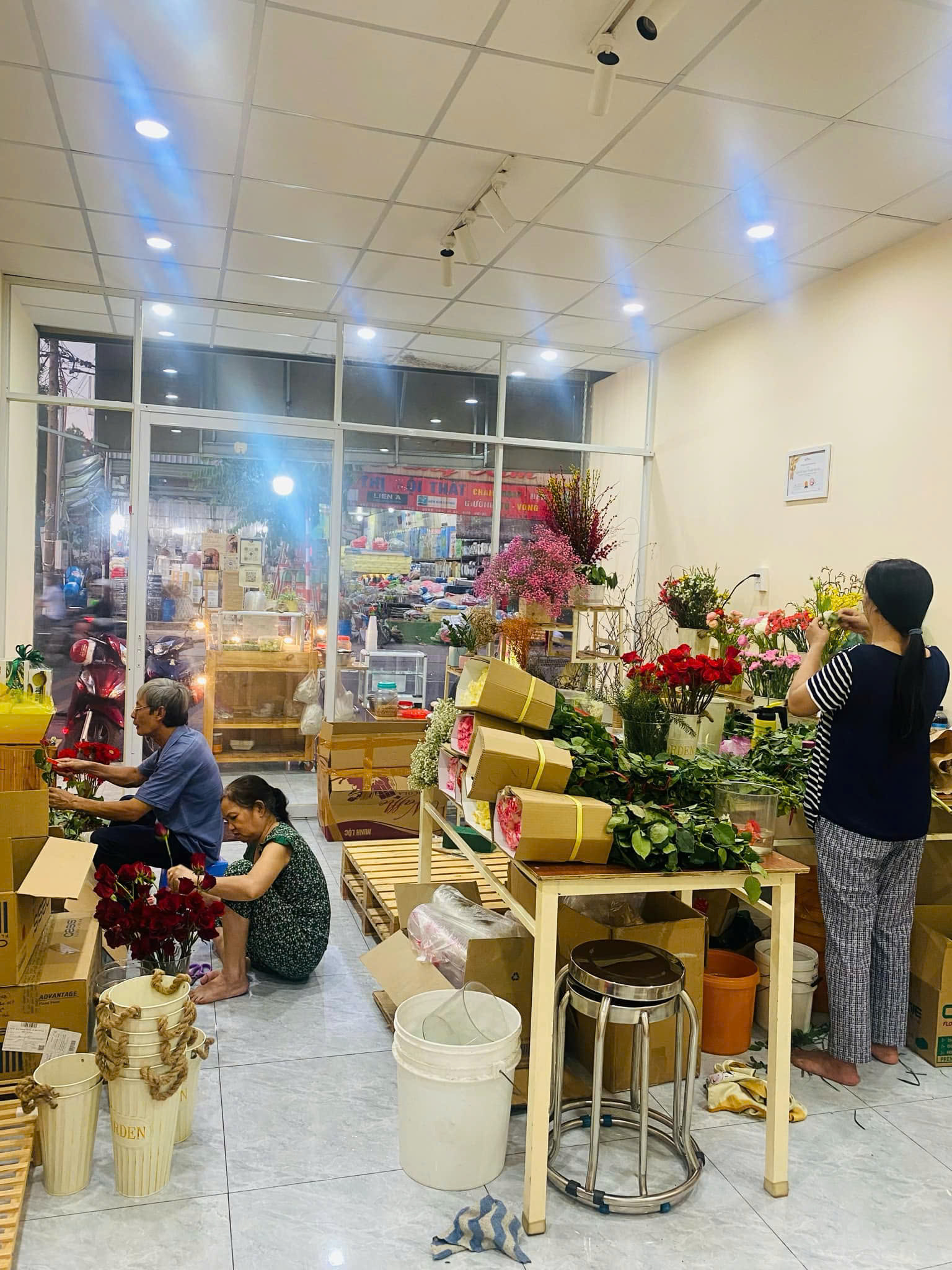 CẦN SANG NHƯỢNG SHOP HOA Địa chỉ: 121 đường Trần Hưng Đạo, Dĩ An - Ảnh 2