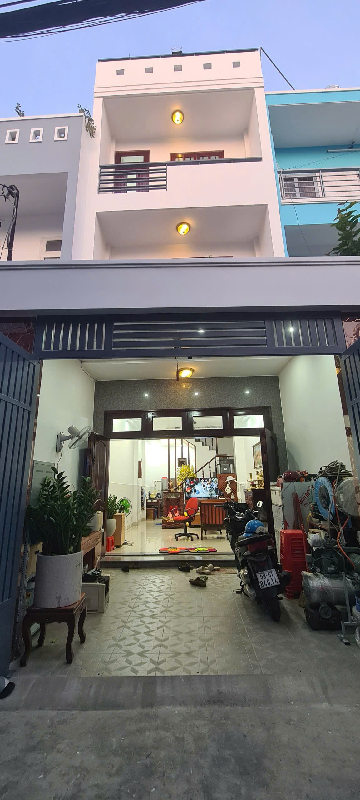 Gấp bán nhà đúc trệt 2 lầu (4x14) HXH Tân Chánh Hiệp 36, Quận 12 Giá Rẻ - Ảnh chính