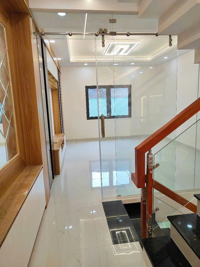Giá mềm nhất quận Bình Tân: 9.5 tỷ - DƯỜNG 5A-SIÊU HOT 💥 NHÀ MẶT TIỀN ĐẸP 5 TẦNG SỊN SÒ NHƯ CUNG - Ảnh 2