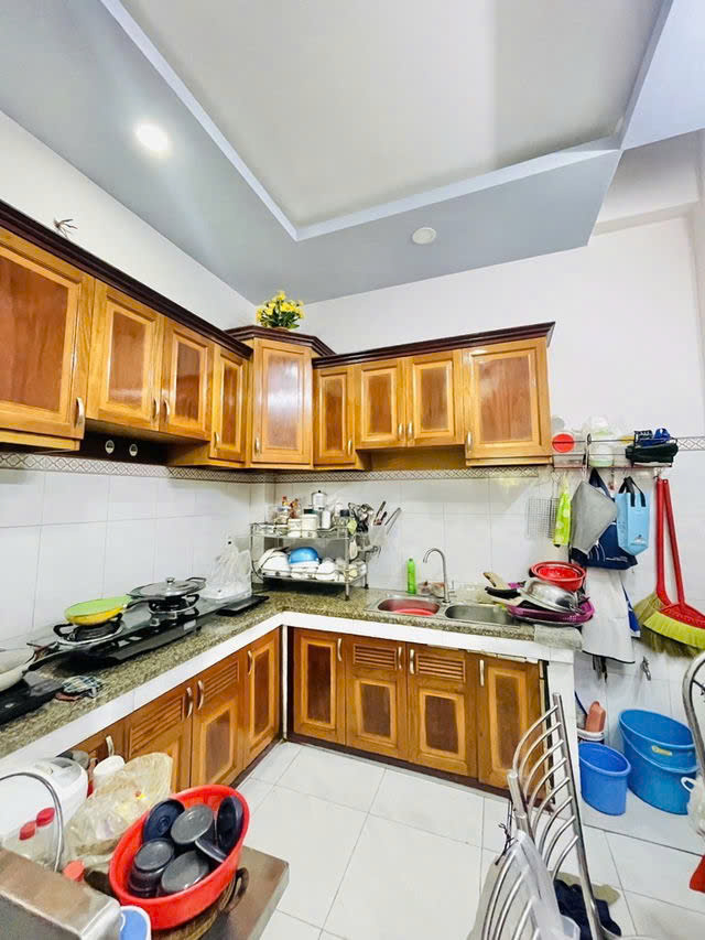 GIÁ MỀM NHẤT QUẬN TÂN PHÚ : 6.2 TỶ - THOẠI NGỌC HẦU -  DT: 45M- Trệt 2 lầu sân thượng.- 4 phòng - Ảnh 2