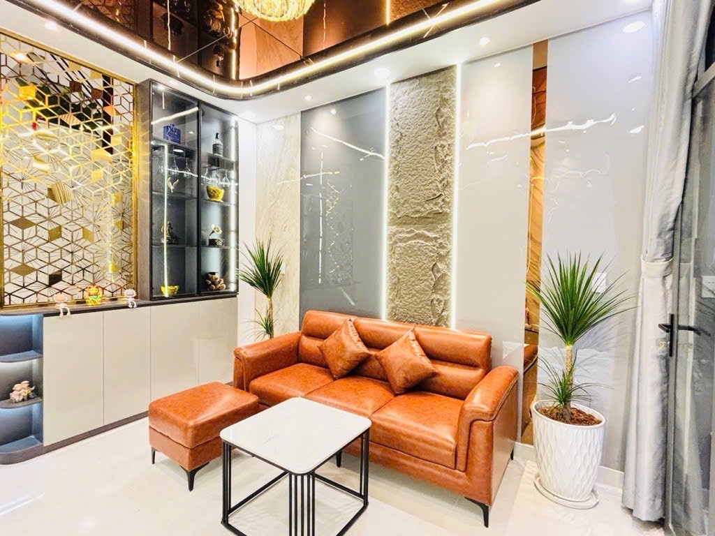 6,95Tỷ-Nhà Riêng Chính Chủ - DT 30M2 , 4 Tầng Với 4PN ,3 WC - Đoàn Thị Điểm,PN,Tp.HCM(PHAN ĐĂNG LƯU) - Ảnh 1