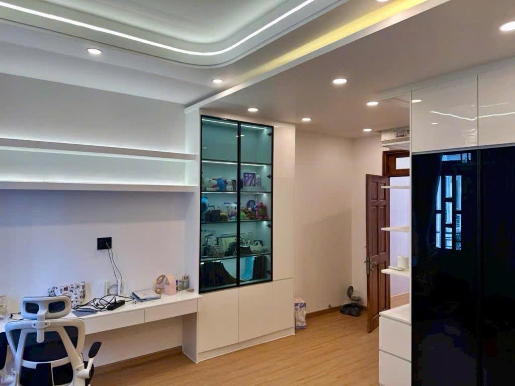 NHÀ ĐẸP  TRIỆU ĐÔ CHỈ CÒN 18 TỶ. 5 TẦNG 100M2 Quận Gò Vấp (5.1x20) - HẺM 12 MÉT, XE TẢI - Ảnh 4