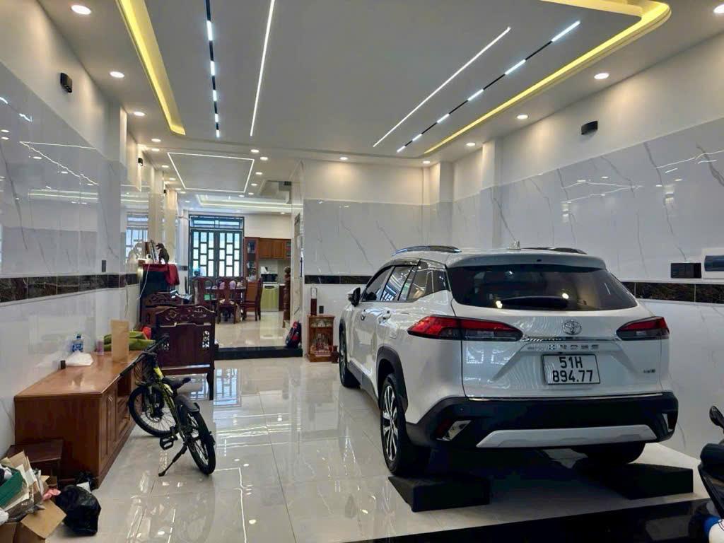 NHÀ ĐẸP  TRIỆU ĐÔ CHỈ CÒN 18 TỶ. 5 TẦNG 100M2 Quận Gò Vấp (5.1x20) - HẺM 12 MÉT, XE TẢI - Ảnh 2