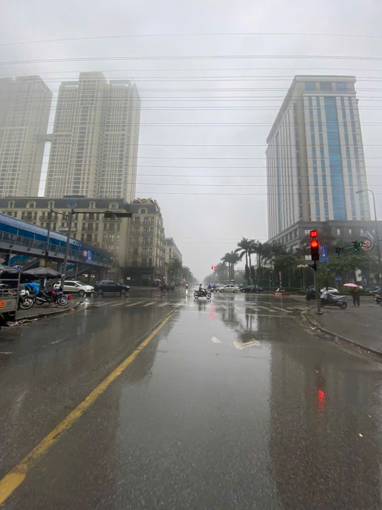 BÁN NHÀ DỌC BÚN 2 -  TÒA NHÀ 7 TẦNG THANG MÁY- Ô TÔ TRÁNH ĐỖ - VỈA HÈ 3M - KINH DOANH - Ảnh 1
