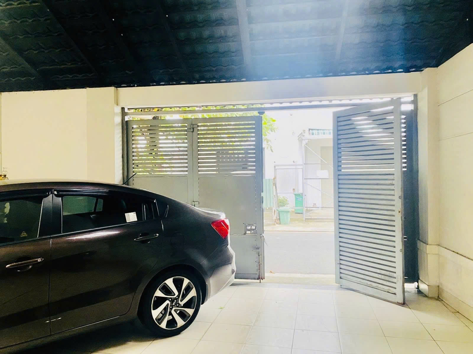 Bán nhà Biệt Thự - 2 Mặt tiền Hẻm 10m Tân Hòa Đông, 10x18m, 3 Tầng - 5PN, 15.5 tỷ. - Ảnh 1