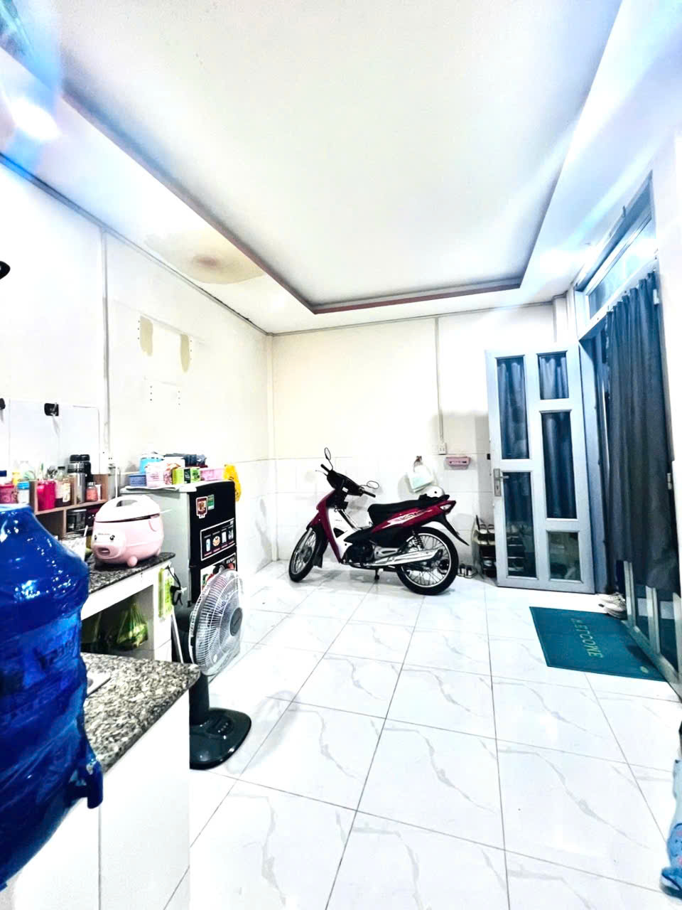 BÁN NHÀ 2 TẦNG, 2 PHÒNG NGỦ, 2 TỶ - VỊ TRÍ VÀNG QUẬN 9 - Ảnh 2