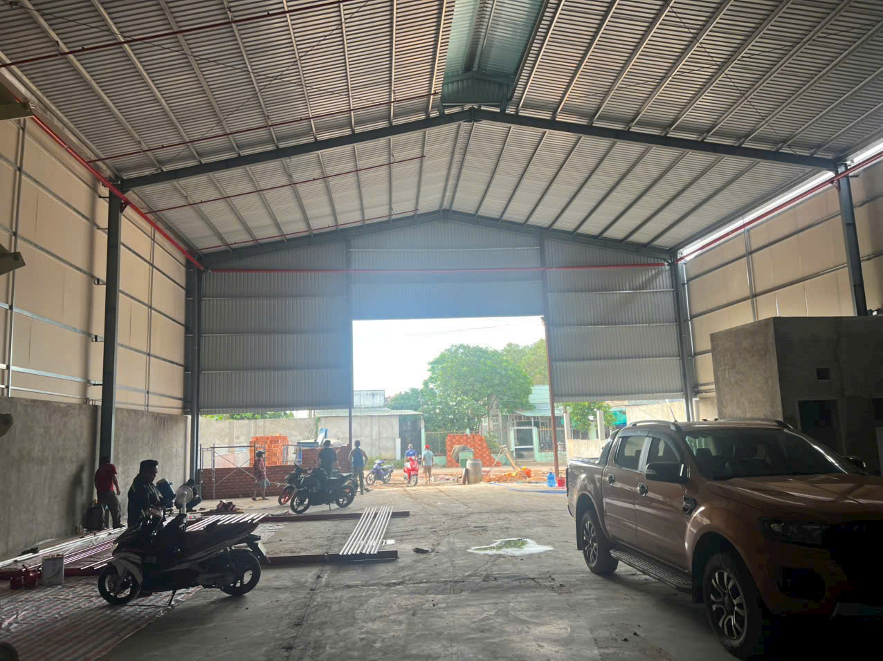 CHO THUÊ XƯỞNG TẠI TÂN UYÊN – BÌNH DƯƠNG  DIỆN TÍCH 15.000M²  PCCC TỰ ĐỘNG – ĐẦY ĐỦ CÔNG TRÌNH PHỤ - Ảnh chính