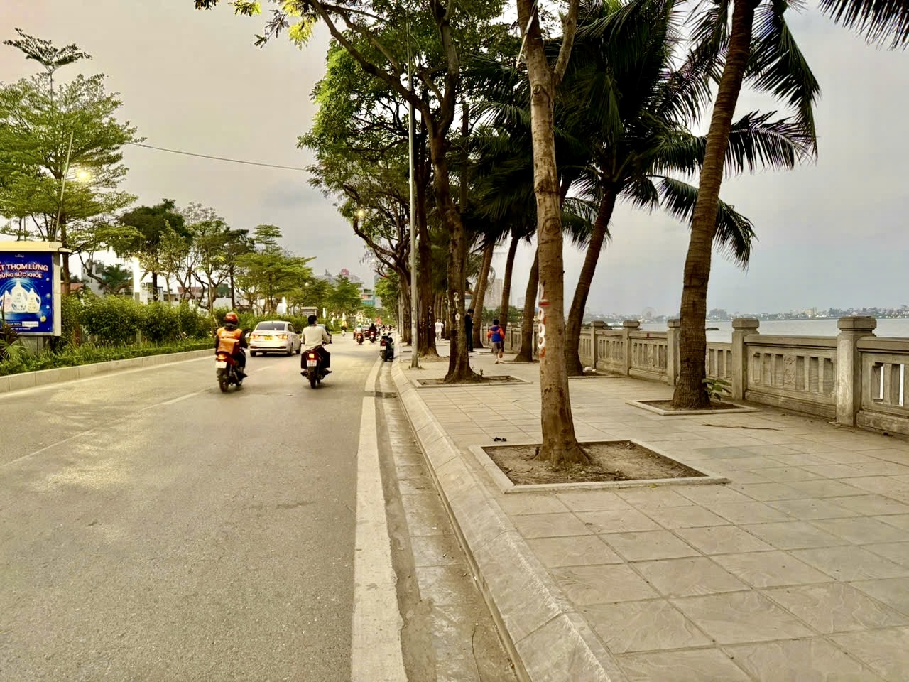 Bán đất LÔ GÓC. Diện tích 51m2, giá 11.8 tỷ. Ngõ thông Xuân La, Võ Chí Công - Tây Hồ. - Ảnh 1