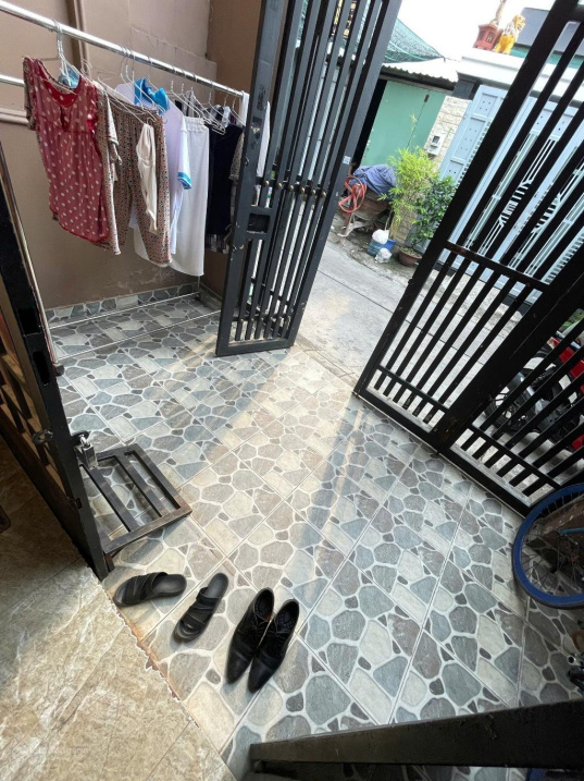 Nhà ngay Vincom Thủ Đức, 68m2, 3PN, cho thuê 8tr/th, GPXD 5 tầng, 4,8 tỷ - Ảnh chính