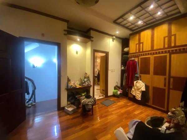Bán nhà phố Nguyễn Thái Học, Quận Ba Đình 4 tầng, mặt tiền 4m, diên tích 113m2 - Ảnh 2