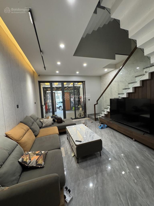 Nhà 4 tầng, MT đường 10m, ngay Lê Văn Thịnh, khu phân lô, 100m2, ngang 5m, 10.5 tỷ - Ảnh 2