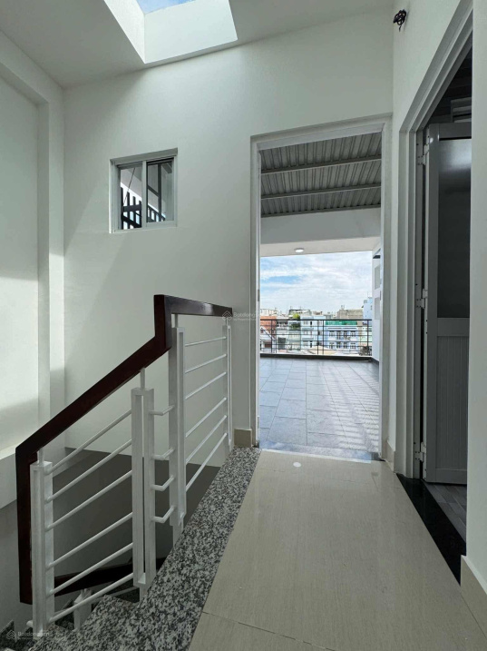 Nhà riêng HXHX chỉ 6,5 tỷ, 42 m2, 7PN, 7WC, Lũy Bán Bích, Q.TP đẹp, tiện ích - Ảnh 4
