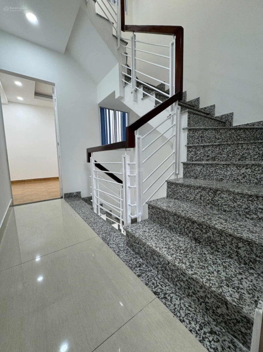 Nhà riêng HXHX chỉ 6,5 tỷ, 42 m2, 7PN, 7WC, Lũy Bán Bích, Q.TP đẹp, tiện ích - Ảnh 2