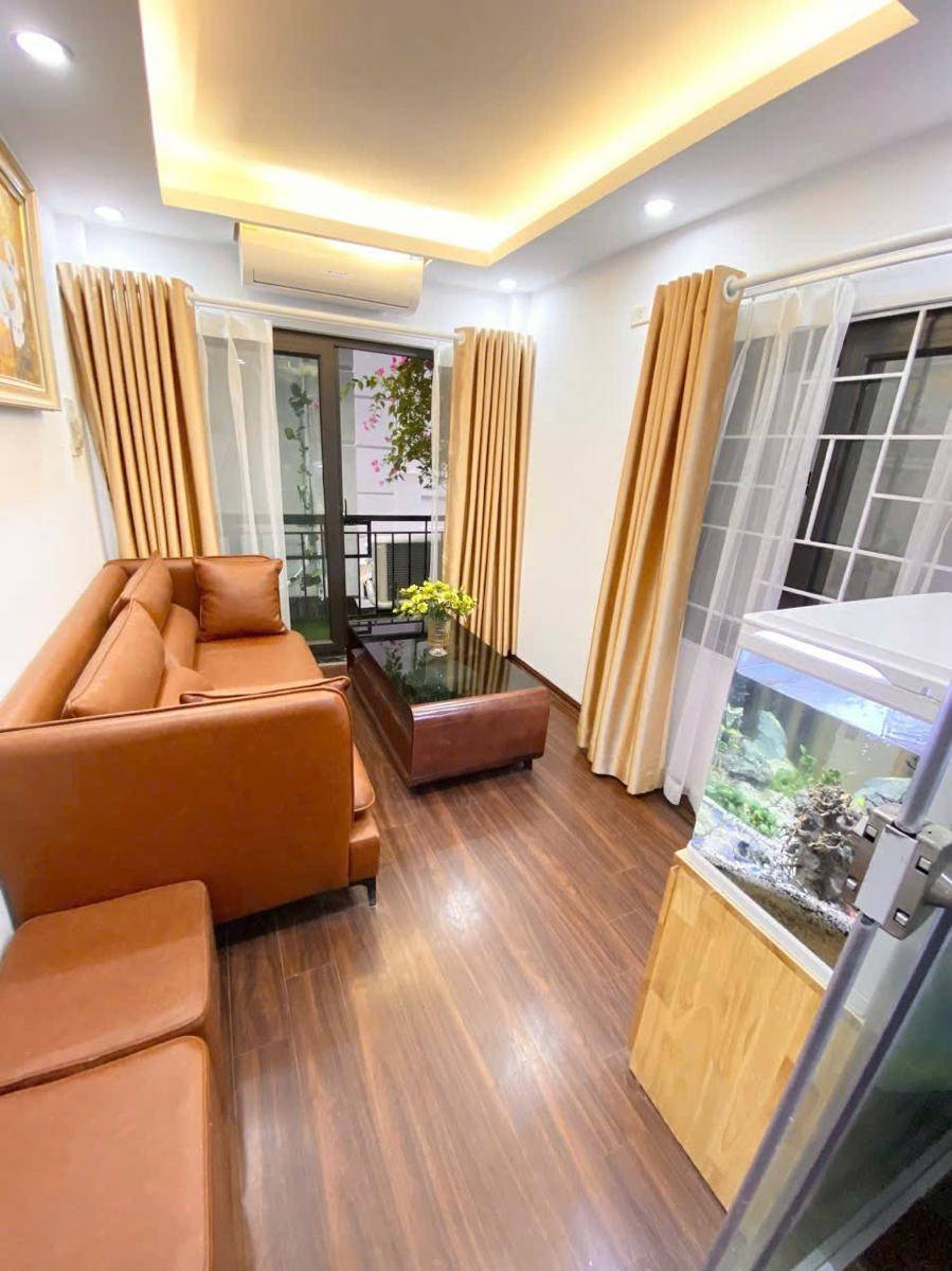 Bán Nhà Hoàng Quốc Việt. Cầu Giấy. Lô Góc. DT 15m2. MT 2,5m. 5 Tầng. Giá 3,56 Tỷ. - Ảnh 1
