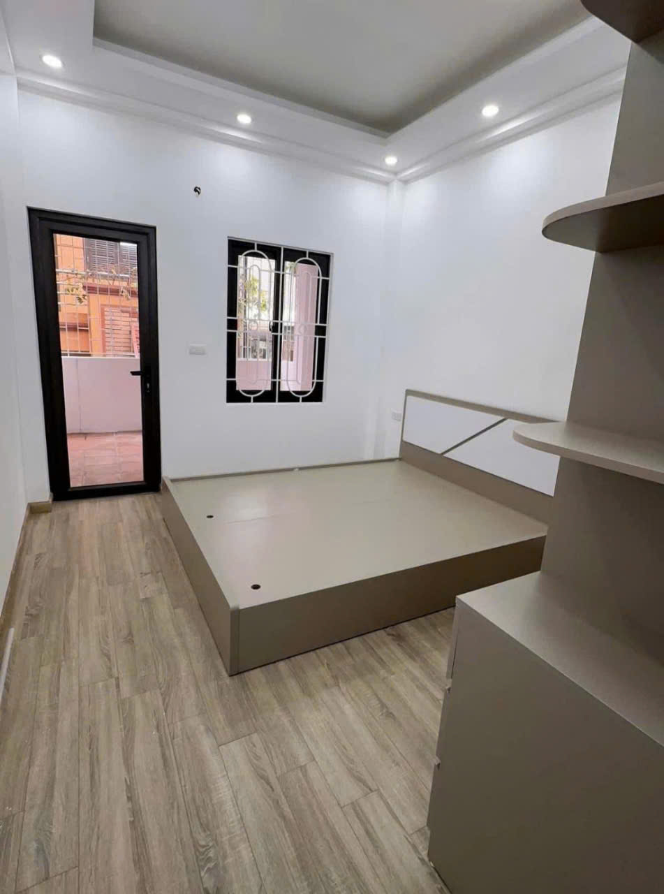 CỰC HIẾM, NHÀ ĐẸP PHỐ NGUYỄN KHANG, NGÕ RỘNG, NHIỀU TIỆN ÍCH – 6.95 TỶ - Ảnh 2