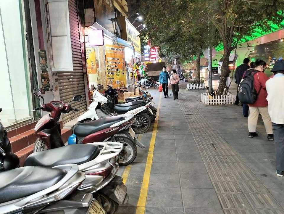 BÁN GẤP NHÀ MẶT PHỐ MINH KHAI, 2 MẶT Ô TÔ_DT 70M2, 4TẦNG, MT 5M, 28TỶ - Ảnh chính