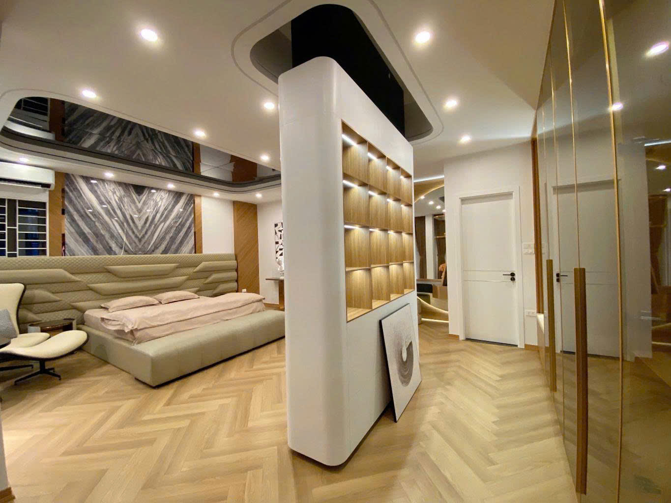 Bán nhà Linh Lang - ô tô vào nhà - 5 tầng ở ngay chỉ 19 tỷ - Ảnh 2
